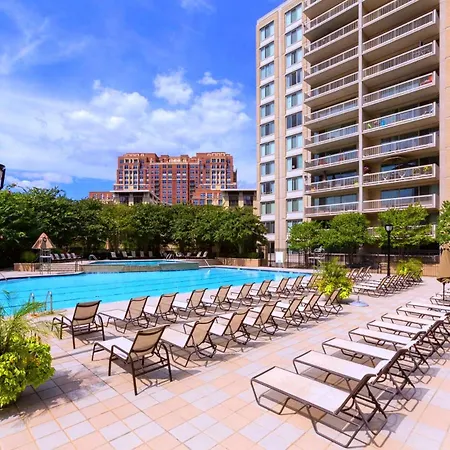 This Apt Is Perfect For Business Trips Or A Relaxing Vacation